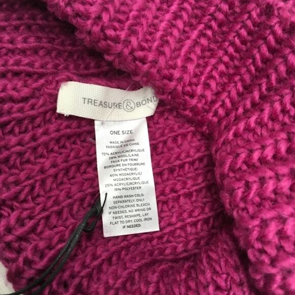 New Treasure & Bond Magenta Knit Pom Beanie (F3) - Picture 7 of 7